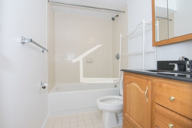 Building Photo - HOT ALLSTON LISTING!!!!