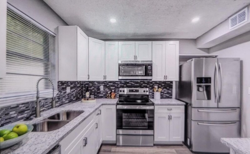 Building Photo - 6906 Bernay Ave