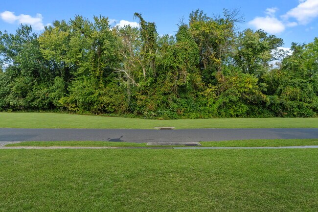 Building Photo - 38 Indian Creek Dr