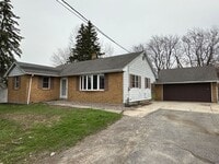 Building Photo - 2791 N Forest Rd