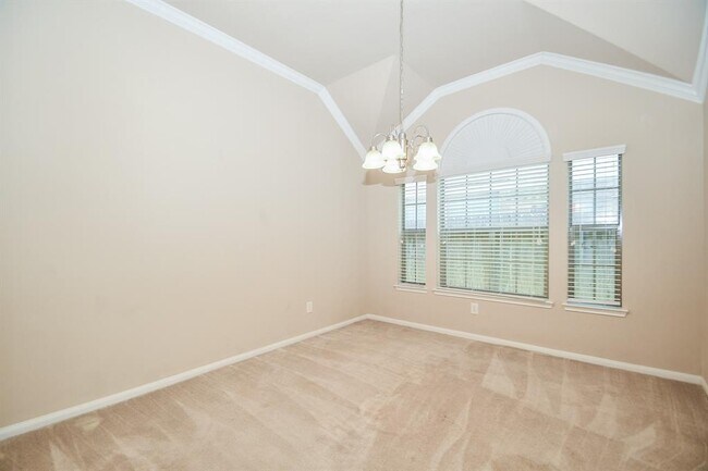 Building Photo - 2022 Haven Springs Ln