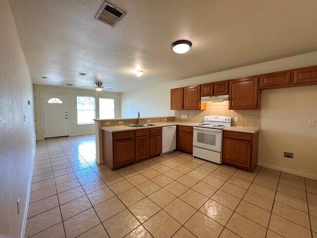 Building Photo - 7309 Ritchie Dr