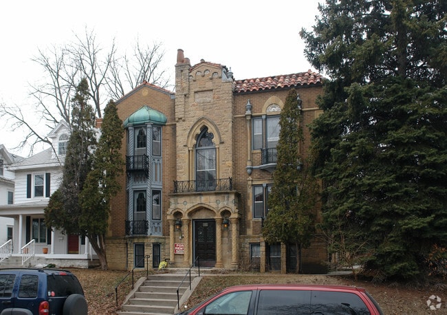 Building Photo - Moorish Mansion