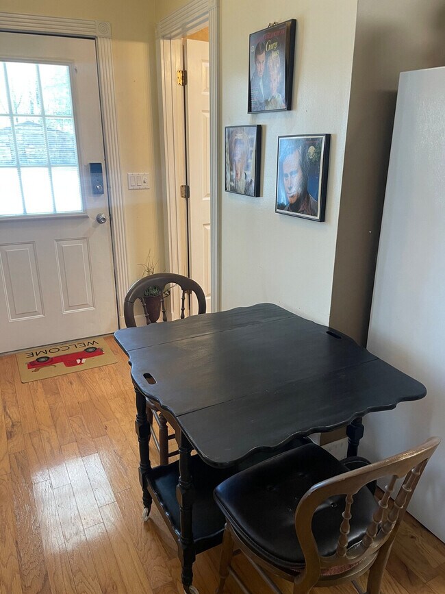 Building Photo - 175 Schools Dr