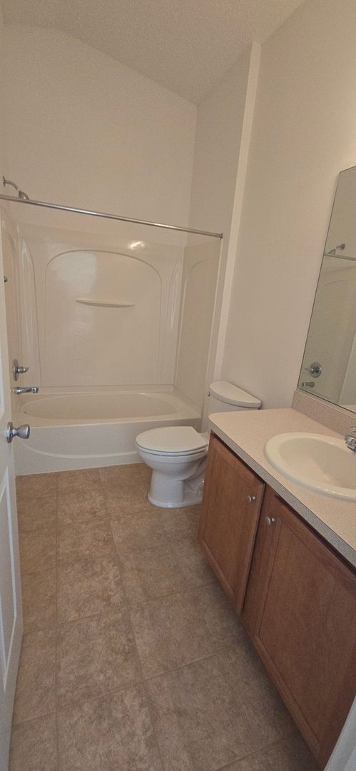 Building Photo - Welcome to Your New Home in the Village of Sabal Chase!