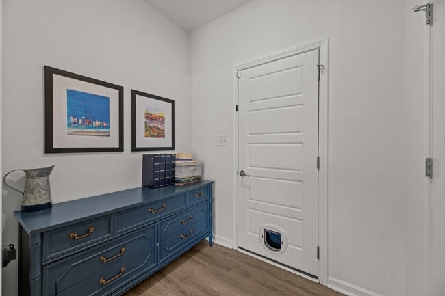 Building Photo - 109 Station Yard Rd