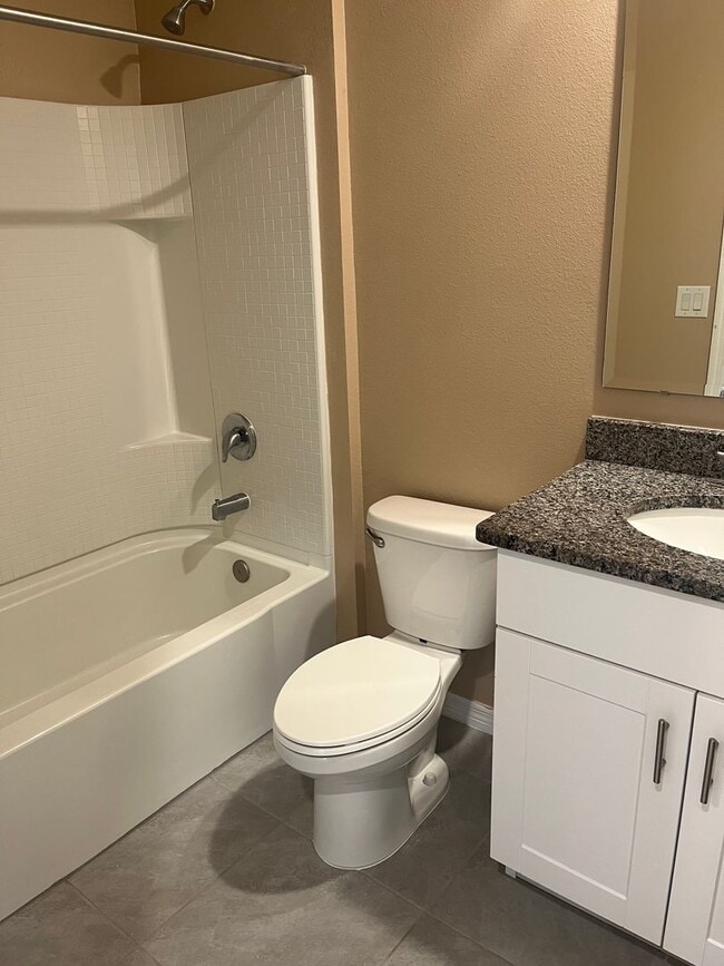 Building Photo - 3 bed 2 bath Townhome in Port Orange