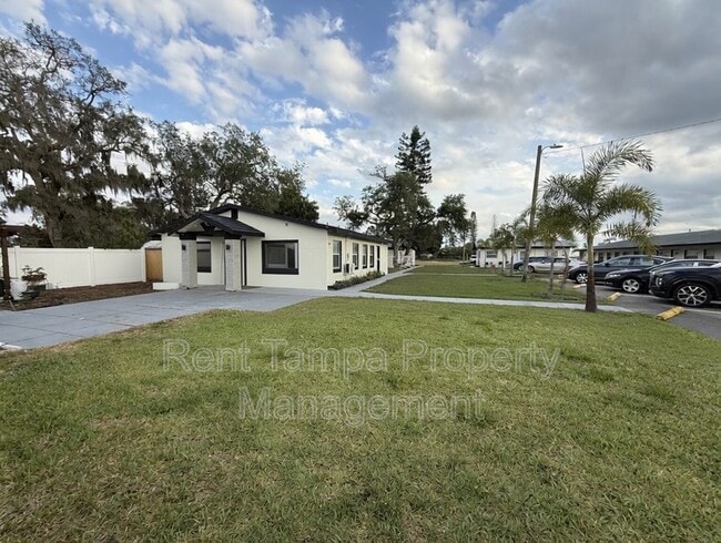 Building Photo - Neptune Drive - 1154 A