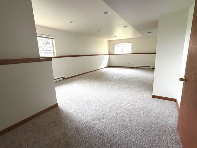 Building Photo - 1217 Glacier Hill Dr