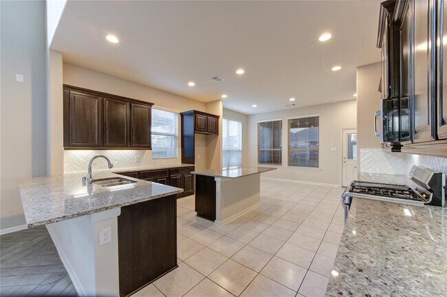 Building Photo - 16846 Olympic National Dr