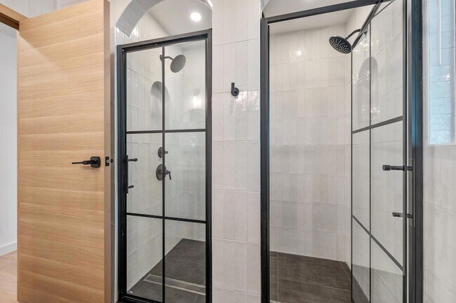 Building Photo - 2607 Pembrook Trail