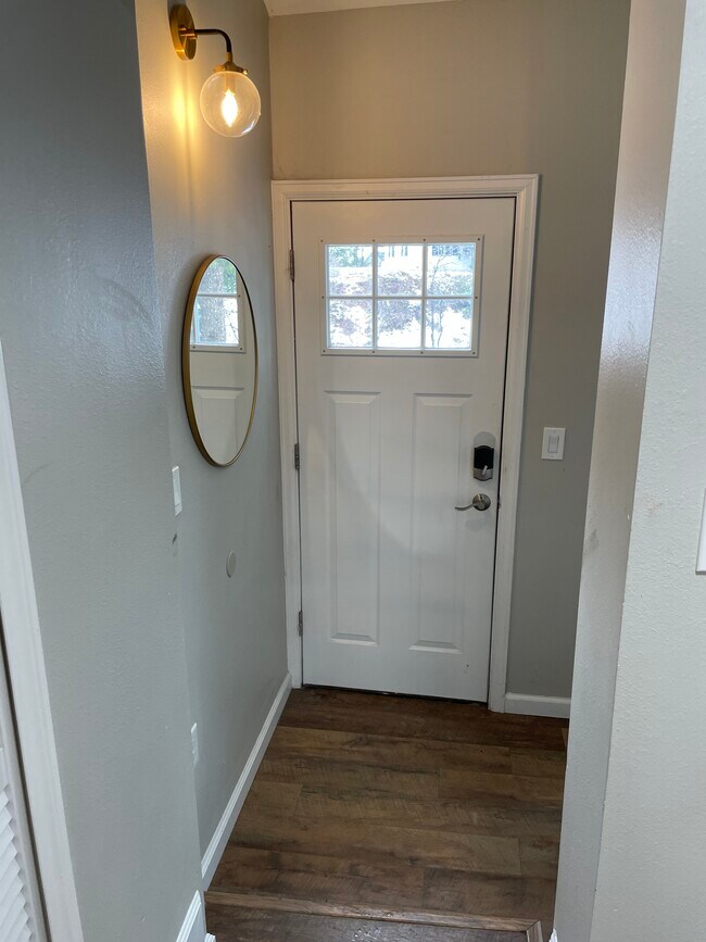 Entryway - 8255 Oak St