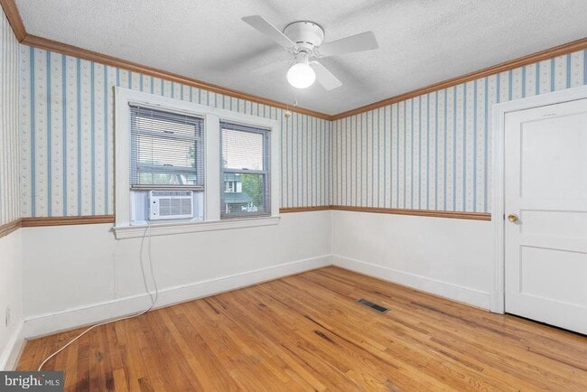 Building Photo - 508 Dunlap St