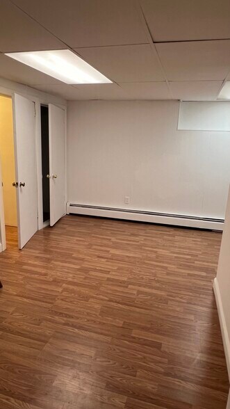 Building Photo - 102 Hillside Rd