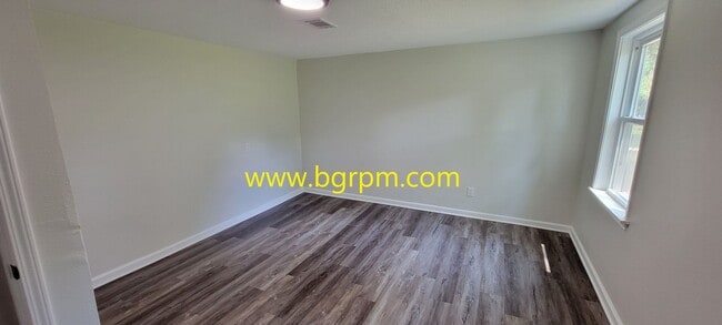 Building Photo - 3 BD, 1 1/2 BA home in Lonoke