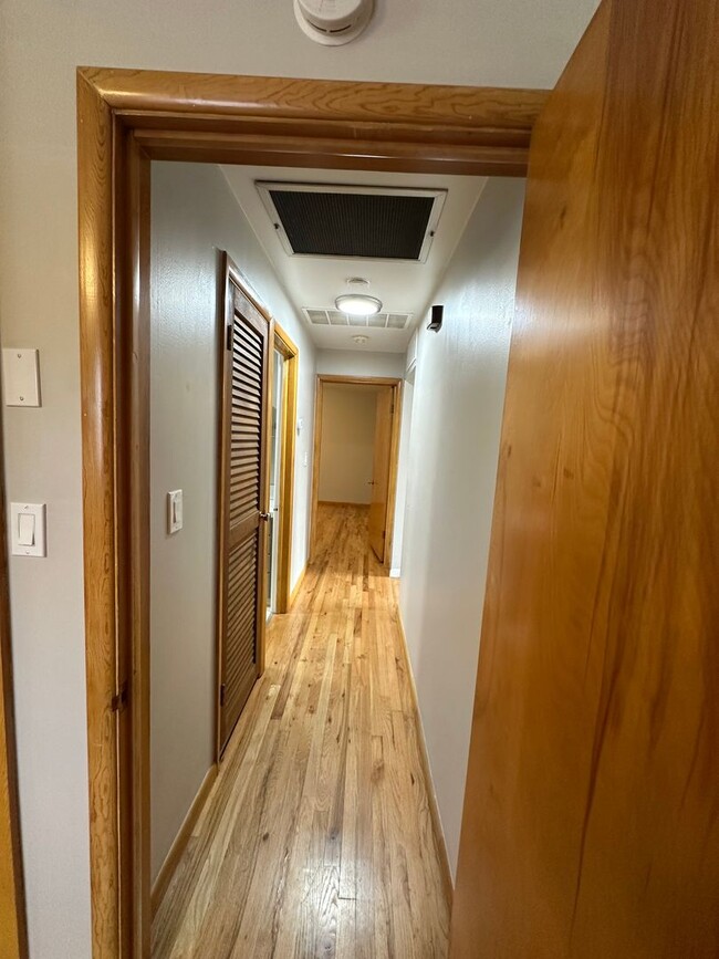 Building Photo - Great location in Meridian for this 3 bedr...