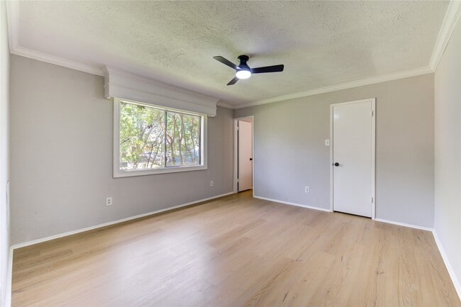 Building Photo - 15515 Mira Monte Dr