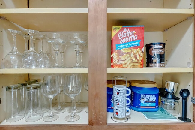 Building Photo - 12562 International Dr