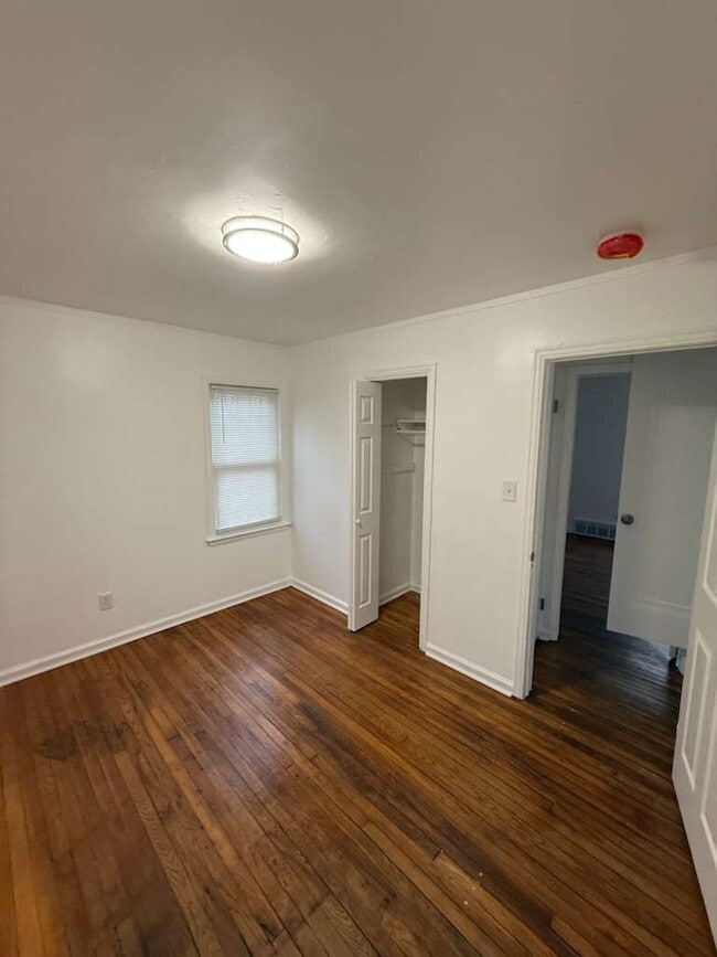 Building Photo - 14274 Kilbourne Ave