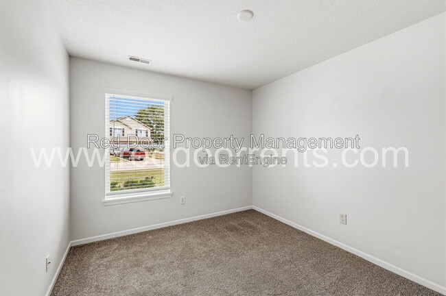 Building Photo - 127 Broadmoor Bend