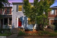 Building Photo - 8605 Western Oak Dr