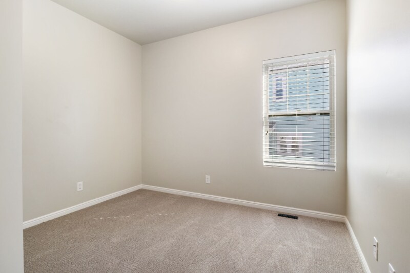 Building Photo - 4918 W Beach Comber Way