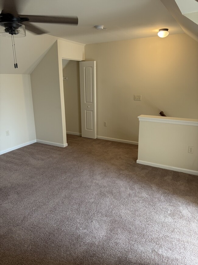 Building Photo - 530 Byler Cir