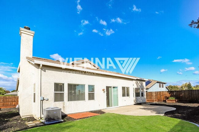 Building Photo - 4202 Mockingbird Ct