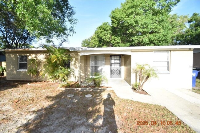 Building Photo - 10922 Hyacinth Ave