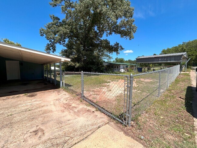 Building Photo - 26 Kurthwood Rd