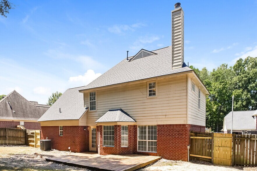 Building Photo - 5540 Mary Ln