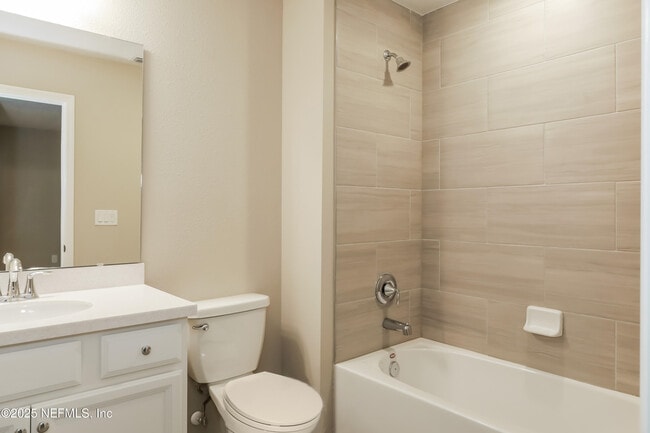 Building Photo - 7419 Palm Hills Dr