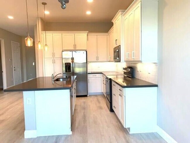 Building Photo - 14161 Rock Salt Rd