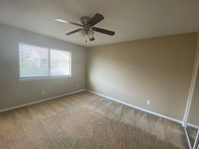 Building Photo - Efficient Townhome w/Easy Access to Lynn Haven, Historic St. Andrew's & PCB!