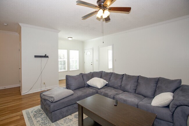 Building Photo - "Charming 3-Bedroom Home with 2 Full Bathrooms in Vass, NC - Spacious and Comfortable Country Liv...