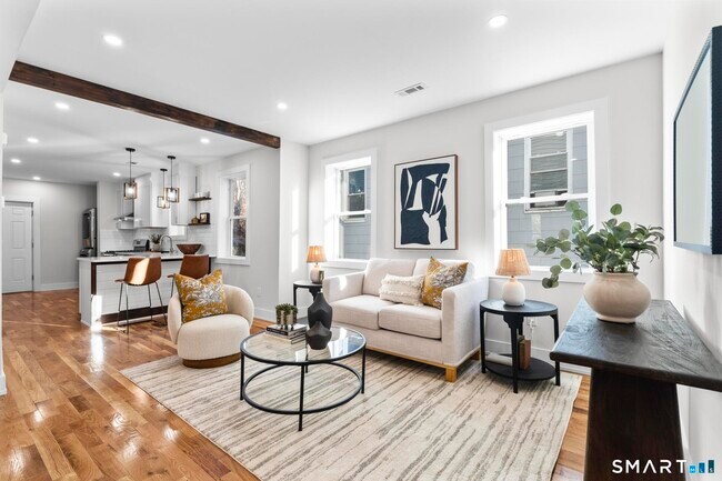 Building Photo - 54 Plaza Ave