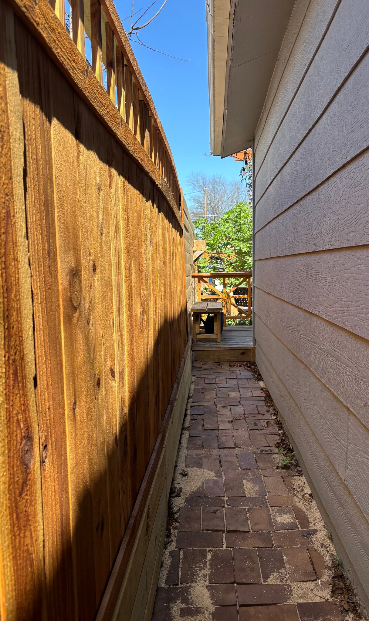 Building Photo - 124 Halliday Ave