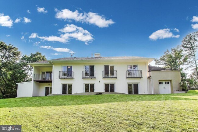 Building Photo - 1426 Carrington Ln