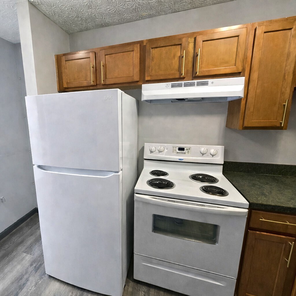 Building Photo - 6048 Trowbridge Way