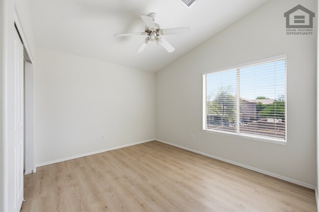 Building Photo - 4Bed + OFFICE + LOFT in Peoria! Ready for Immediate Move-In! -- FULLY REMODELED!