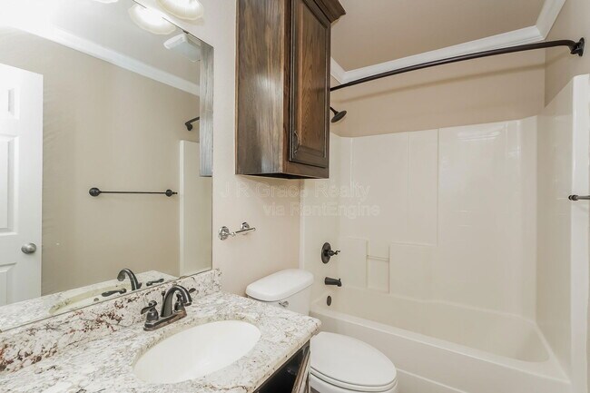 Building Photo - 449 Neals Hill Rd