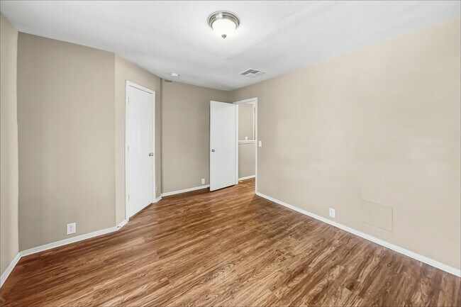 Building Photo - 3443 Becker Glen St