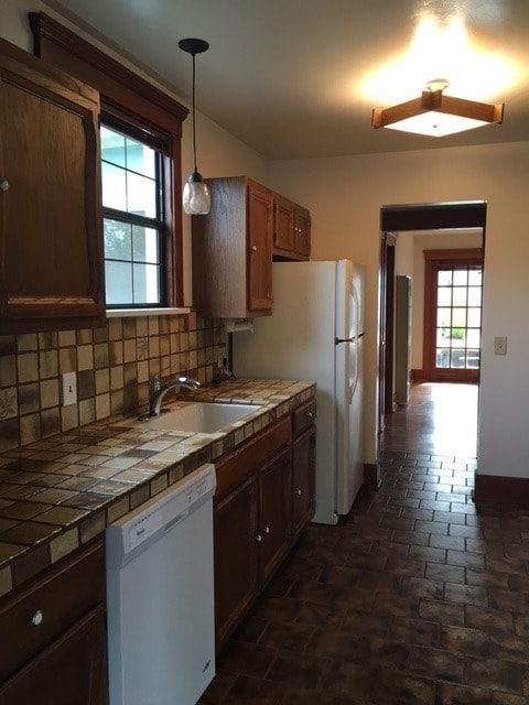Building Photo - Charming home in great location with private studio unit
