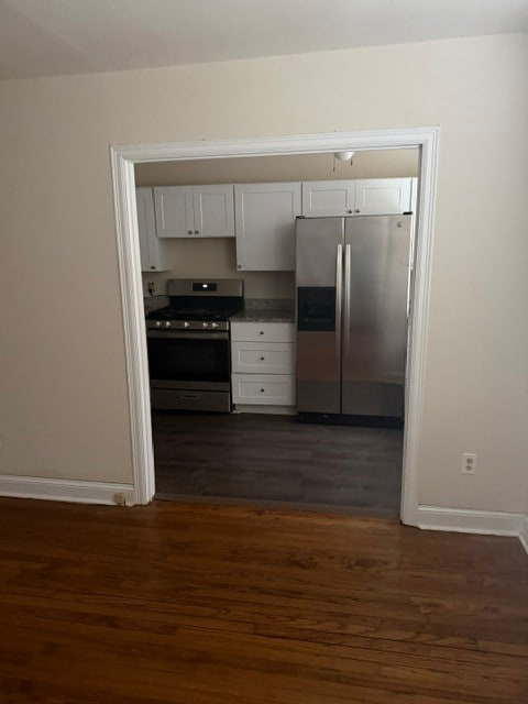 entry to kitchen - 112 Fairfield Ln