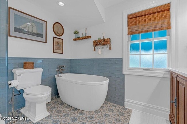 Building Photo - 101 Neptune Pl