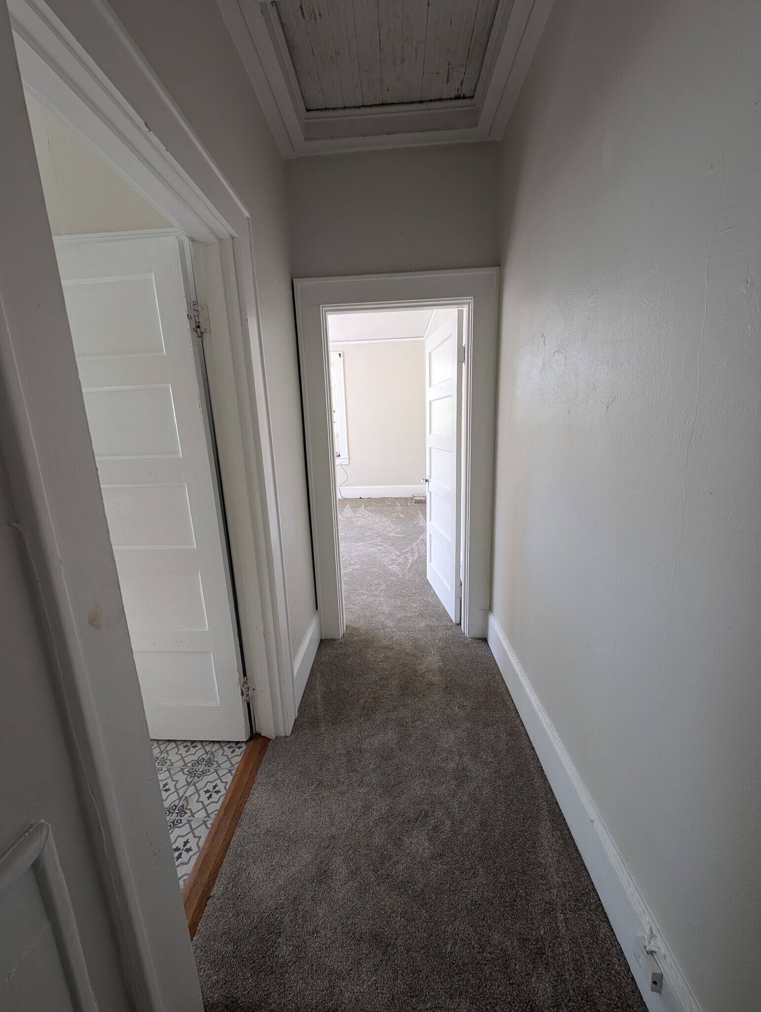 Building Photo - 117 1/2 Park Rd