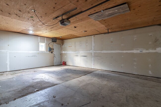 Building Photo - 2308 2nd Ave N