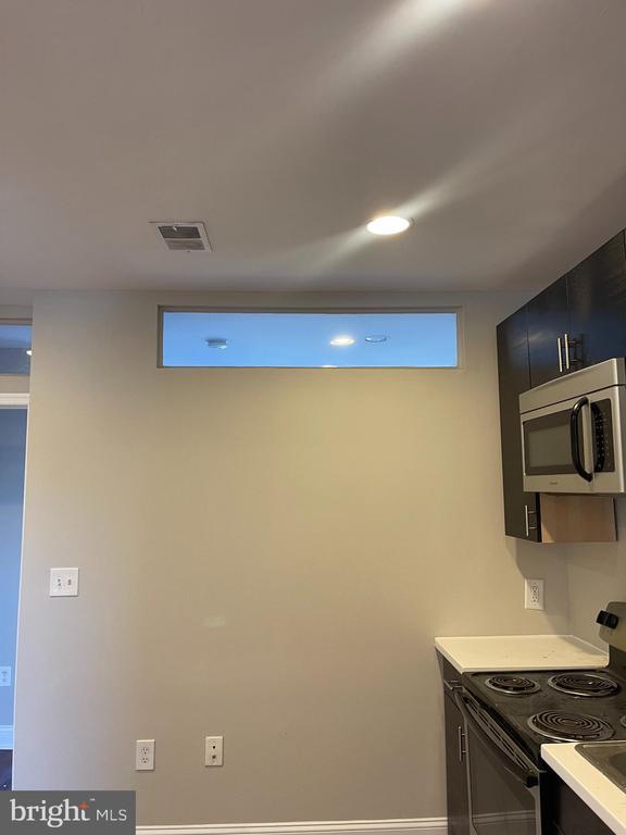 Building Photo - 543 Florida Ave NW