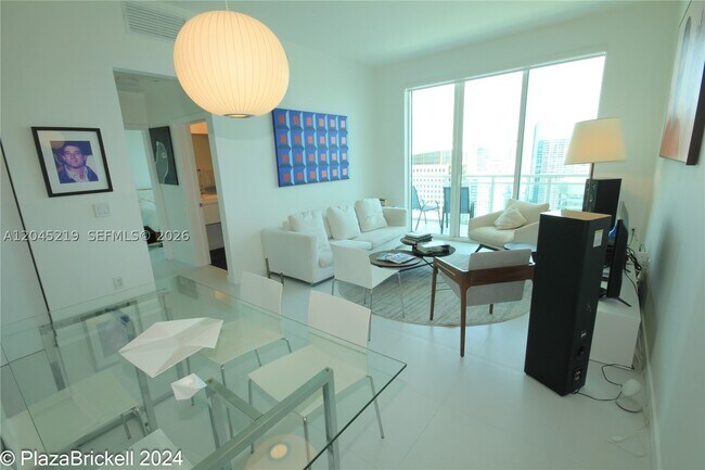 Building Photo - 950 Brickell Bay Dr