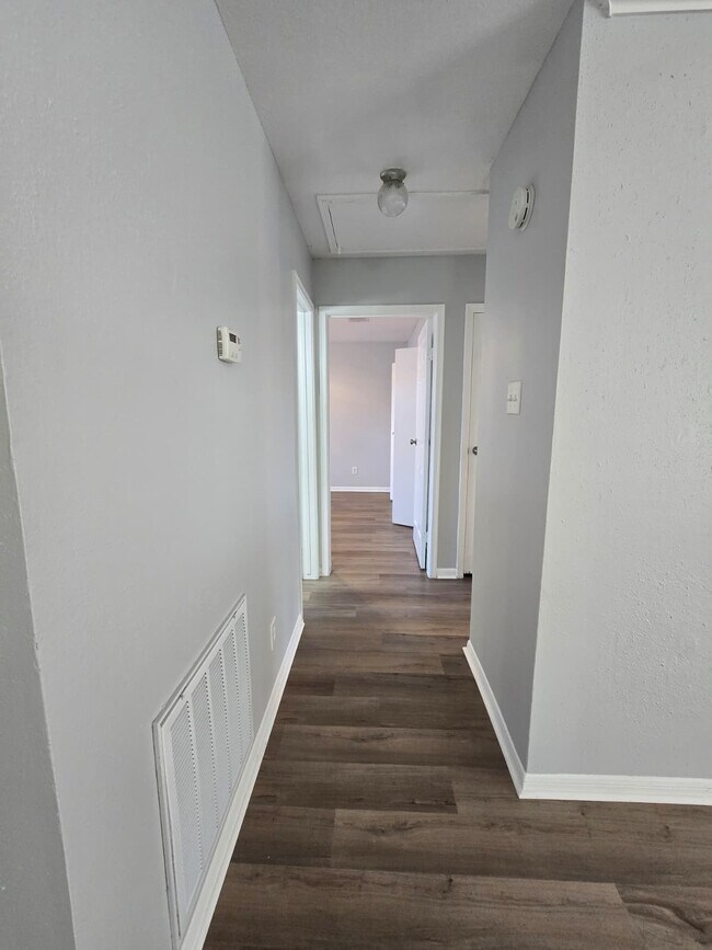 Building Photo - 1193 Lyric Ln